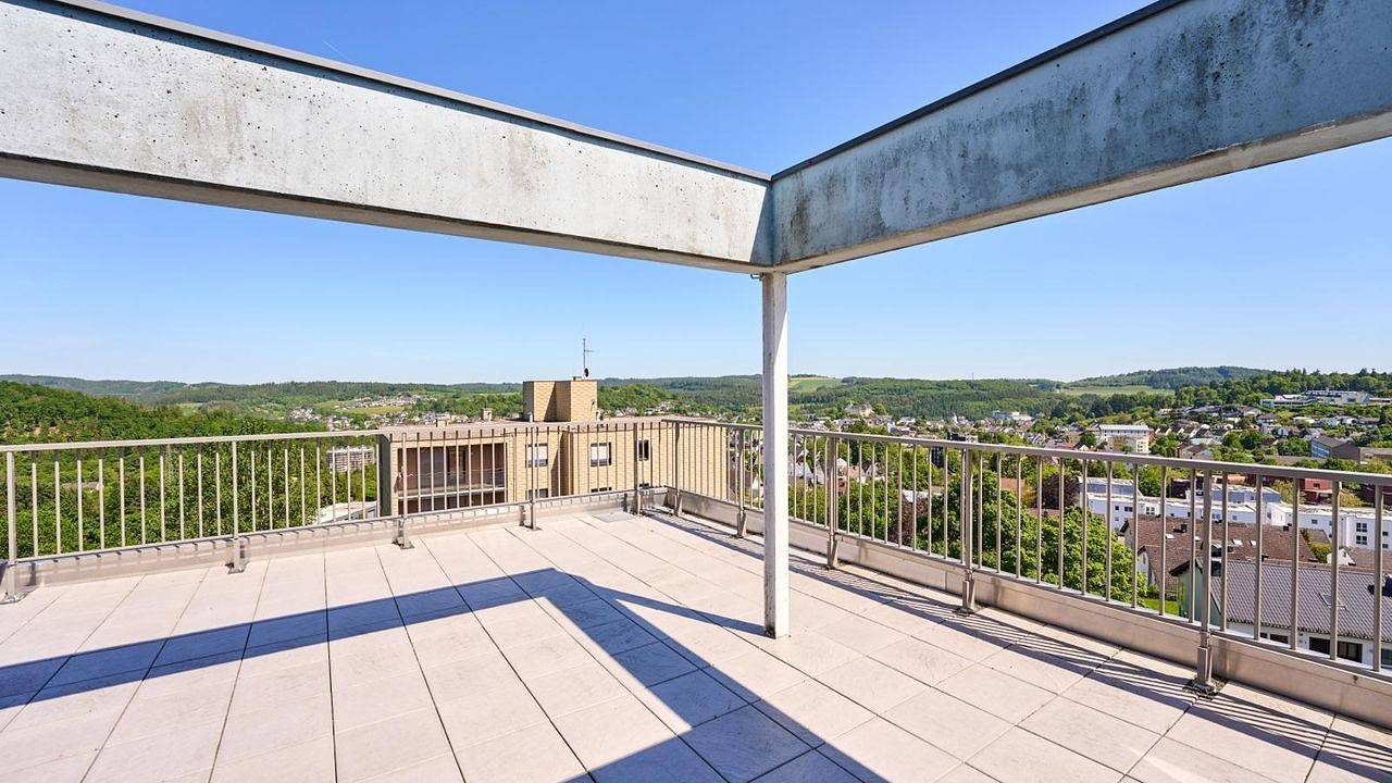 Geheel vakantieappartement, Vakantieappartement voor 4 personen met balkon in Daun, Vulkaan-Eifel