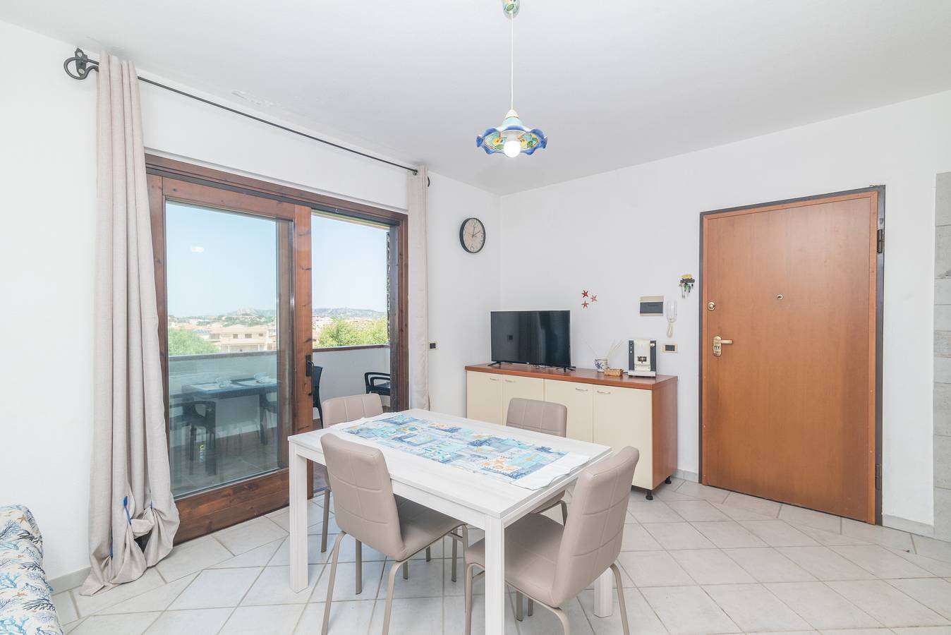 Entire apartment, Apartment 'La Gioia' with Sea View, Wi-Fi and Air Conditioning in Palau (town), Palau (Sardinia)