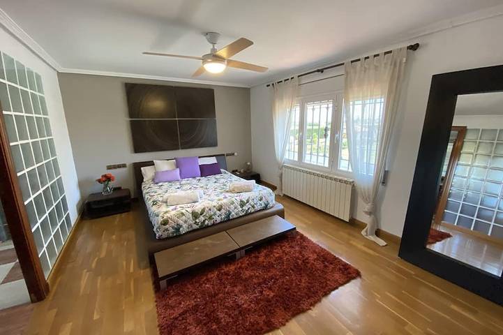 Location de vacances pour 16 personnes, avec balcon et jardin à Saragosse - 3