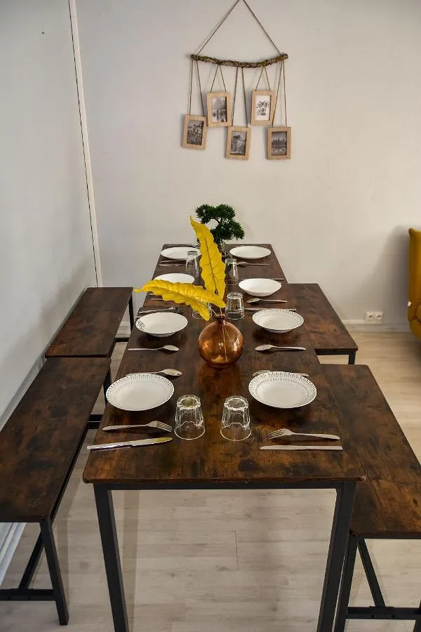 Ferienwohnung für 9 Personen, mit Terrasse und Ausblick - 1