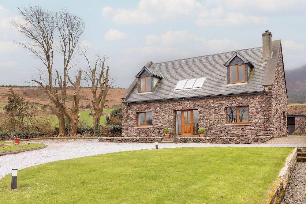 Cottage for 8 People in Dingle Peninsula, County Kerry