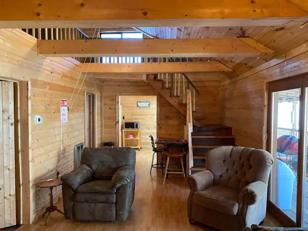 Cabin on the Water - \"No Wake Zone\" w/2 Kayaks, and Hot Tub! in Dale Hollow Lake