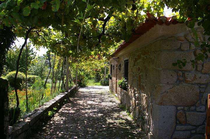 Gîte pour 4 personnes, avec Balcon et Jardin
