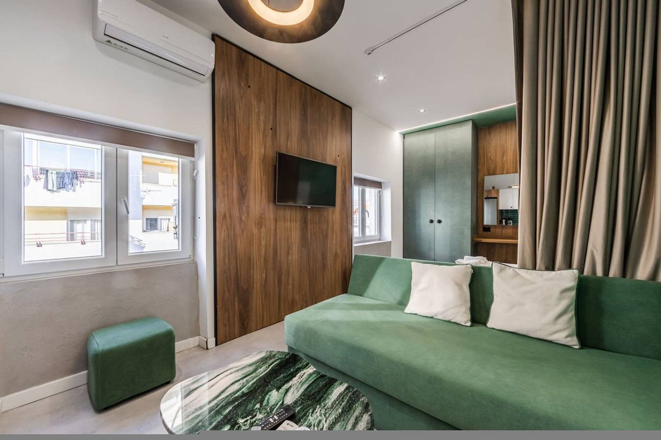 Ganze Wohnung, Warm Corner Studio | Central Comfort in Tiranë, Albanien