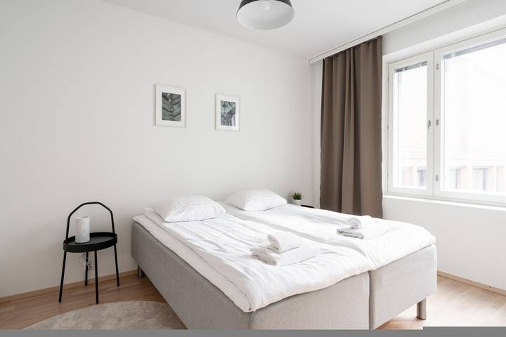 Ganze Wohnung, 1Br & Balcony next to Railway Station in Downtown in Pirkanmaa