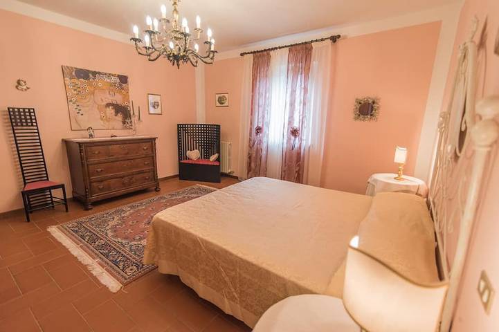 Casa con giardino e piscina nella campagna di Lucca, gioiello della Toscana. in Capannori, Provincia di Lucca