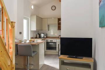 Log Cabin for 2 People in Padstow, Cornwall, Photo 1