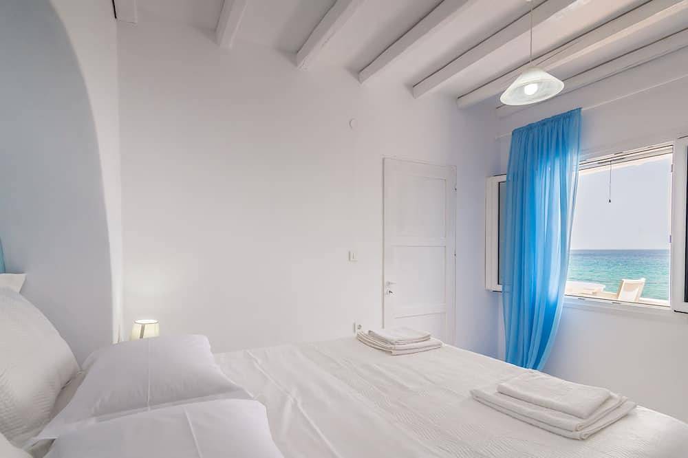 Entire apartment, Wind apartment on the beach - Blue Mare Apartments in Firopotamos, Gournado-Fylakopi