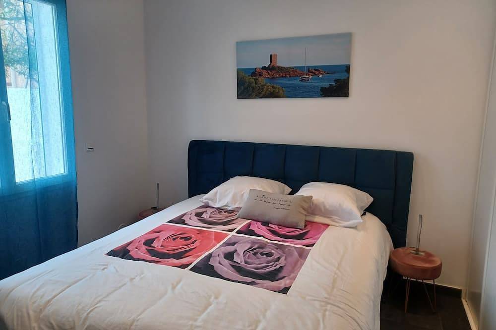 3 bedroom private vacation home in saint-raphaã«l in Saint-Raphaël, Massif de l'Esterel