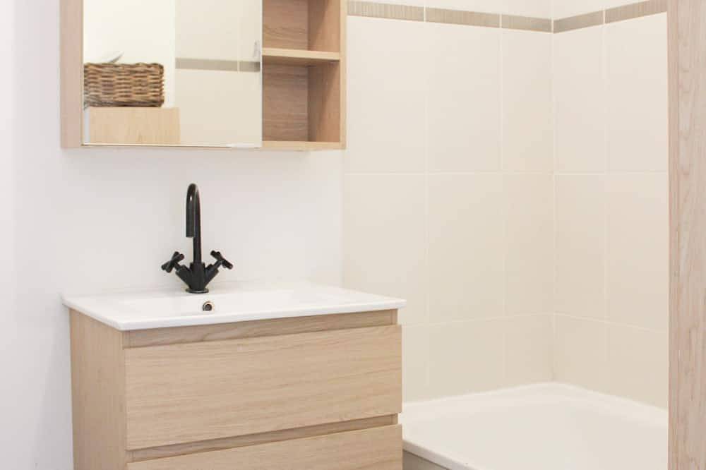 Entire apartment, T3 apartment with Wifi near Paris in Bobigny, Seine-Saint-Denis