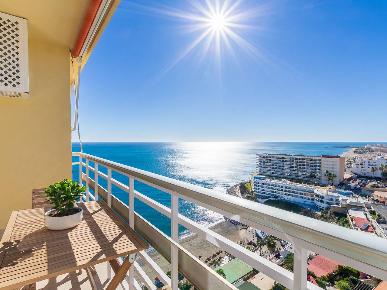 Apartamento entero, Encantador apartamento en la playa en Torremolinos in Playa El Bajondillo, Torremolinos