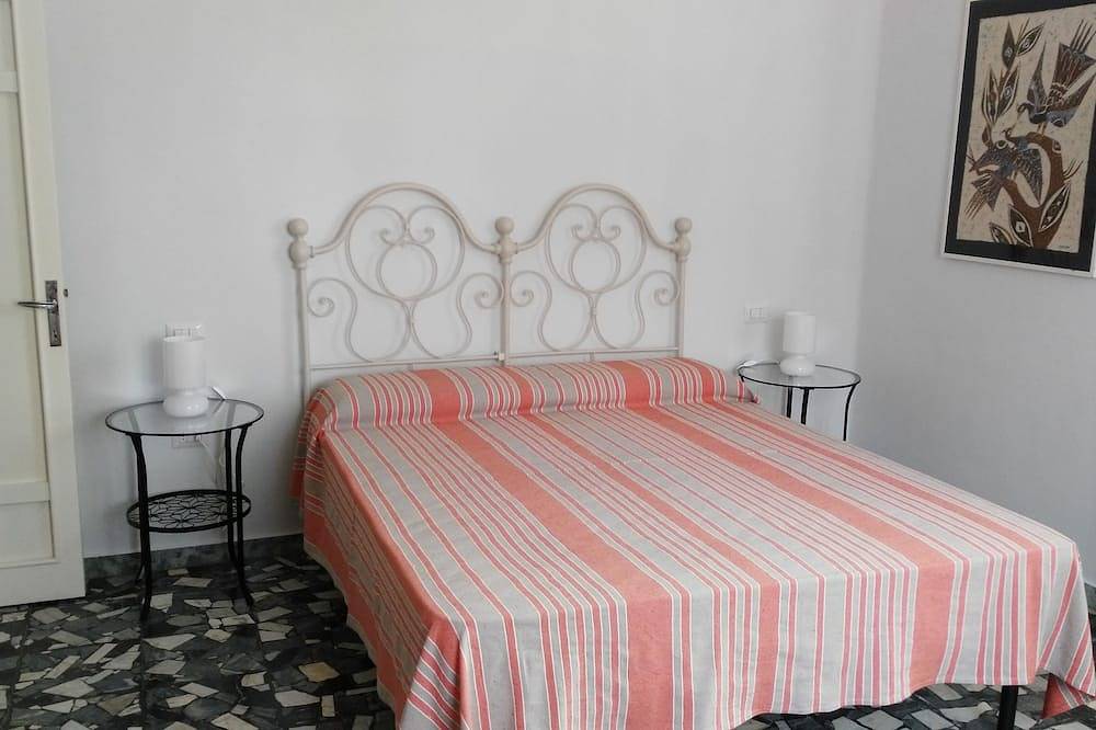 Ganze Wohnung, Großer privater Innenhof. Strandvertrag, Fahrradverleih, Pizzeria. Kostenloses Wifi in Fano, Fano (Gemeinde)