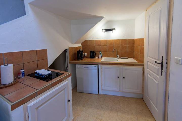 Gîte pour 4 personnes, avec jardin et piscine, animaux acceptés à Cabrières-d'Avignon - 4