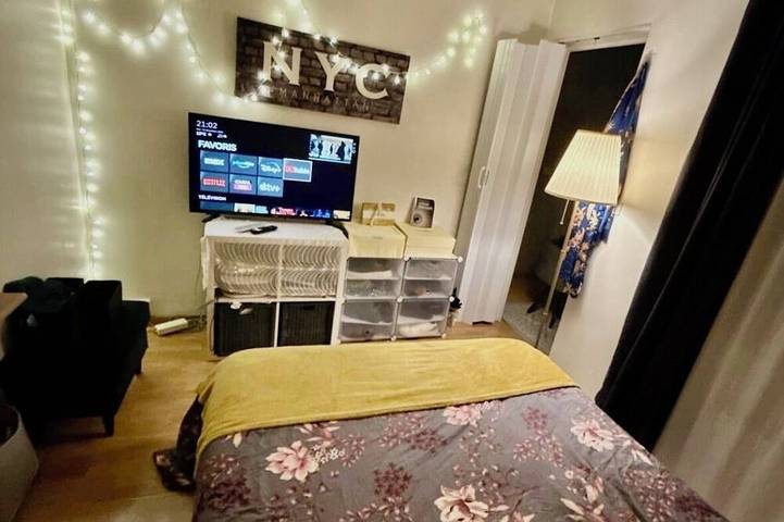 Bed and breakfast for 2 people in Paris