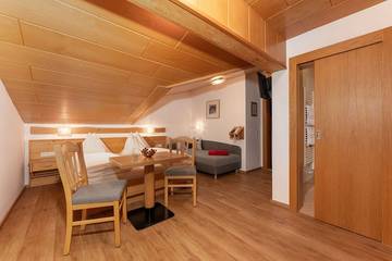 Hütte für 3 Personen, mit Garten und Pool sowie Terrasse in Filzmoos