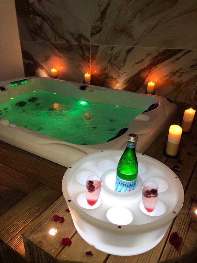 Gîte pour 2 personnes, avec jacuzzi et balcon à Prades-le-Lez - 2
