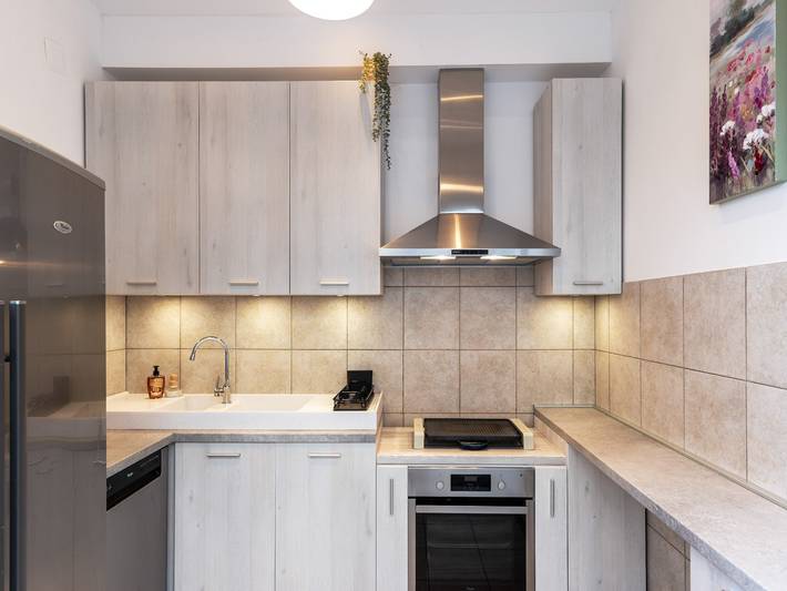 Holiday Home Lea - Three Bedroom Holiday Home with Terrace and Sea View in Maslinica, Solta