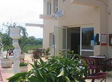 Hôtel pour 3 personnes, avec jardin et terrasse à Saint-Pantaléon-de-Larche