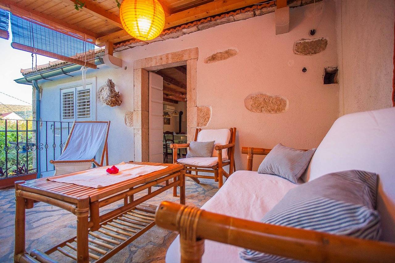 Ganze Wohnung, Ferienhaus Mirna auf der Insel Brač in Milna, Brac