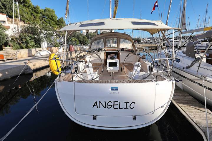 Boat for 4 people, with hot tub - 1
