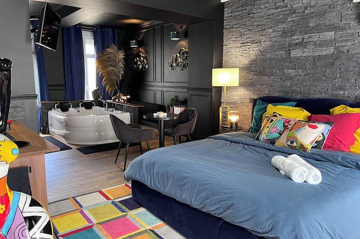 La 104 private cocooning rooms with whirlpool bath in Saint-Omer, Región de Saint-Omer