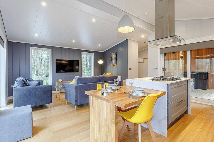 Holiday home for 2 people, with hot tub in Cambridgeshire