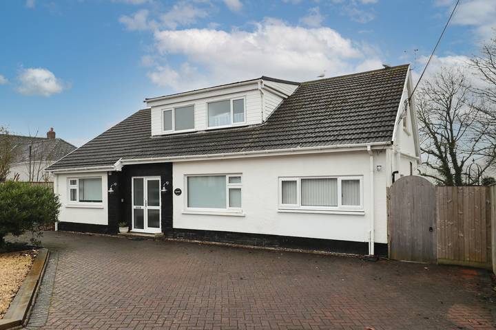 Plas Gwyn - Large Cottage, Walk to Beach in Saundersfoot, Pembrokeshire