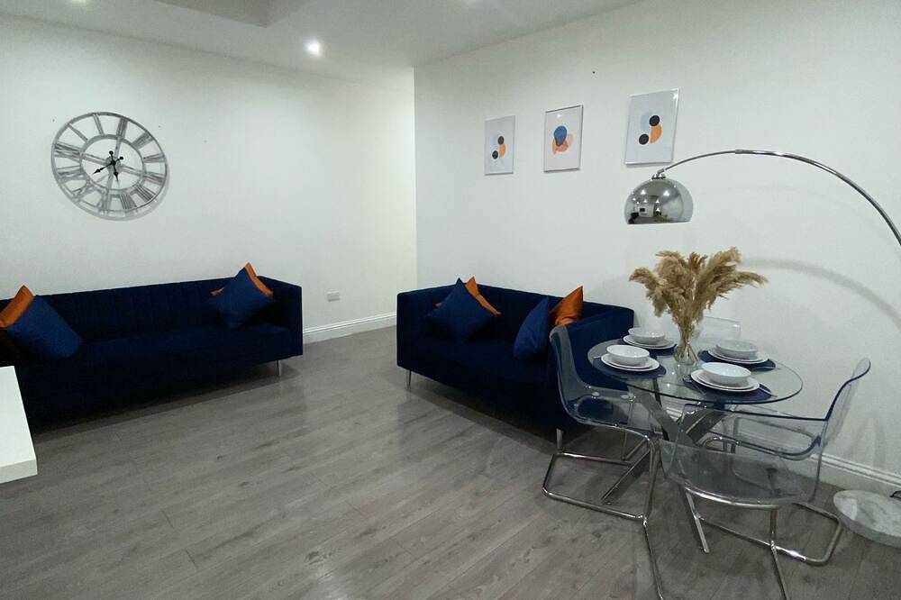 Ganze Wohnung, Stylish 2bedroom Flat in London|free parking|Contractors in Sutton (London), London