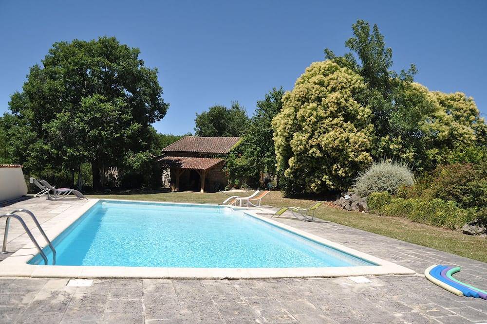 Parfait propriété de vacances en famille avec un espace pour se détendre en milieu rural in Saint-Salvy, Quercy