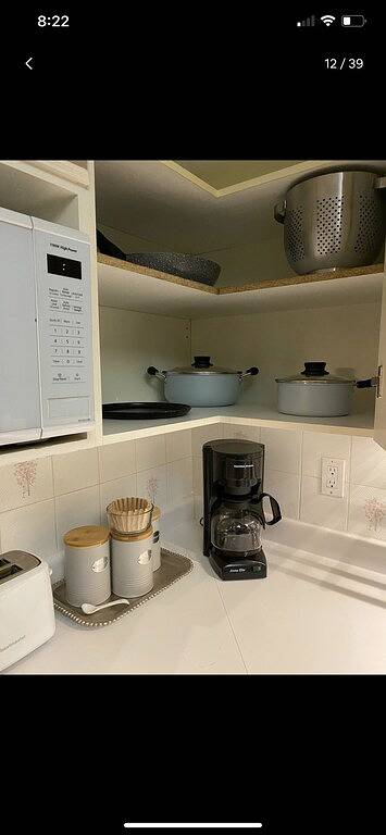 Vacation rental for 5 people, with balcony in Etobicoke