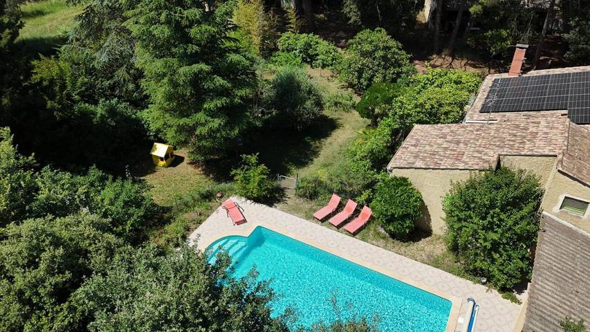 Location de vacances pour 6 personnes, avec Terrasse et Jardin ainsi que Piscine et Vue à Mondragon - 3