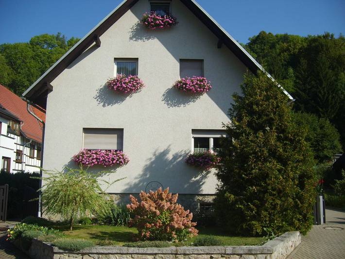 Ganze Ferienwohnung, Ferienwohnung Zerrenner - Ferienwohnung im Landhausstil mit Pool in Döschnitz, Ostthüringen