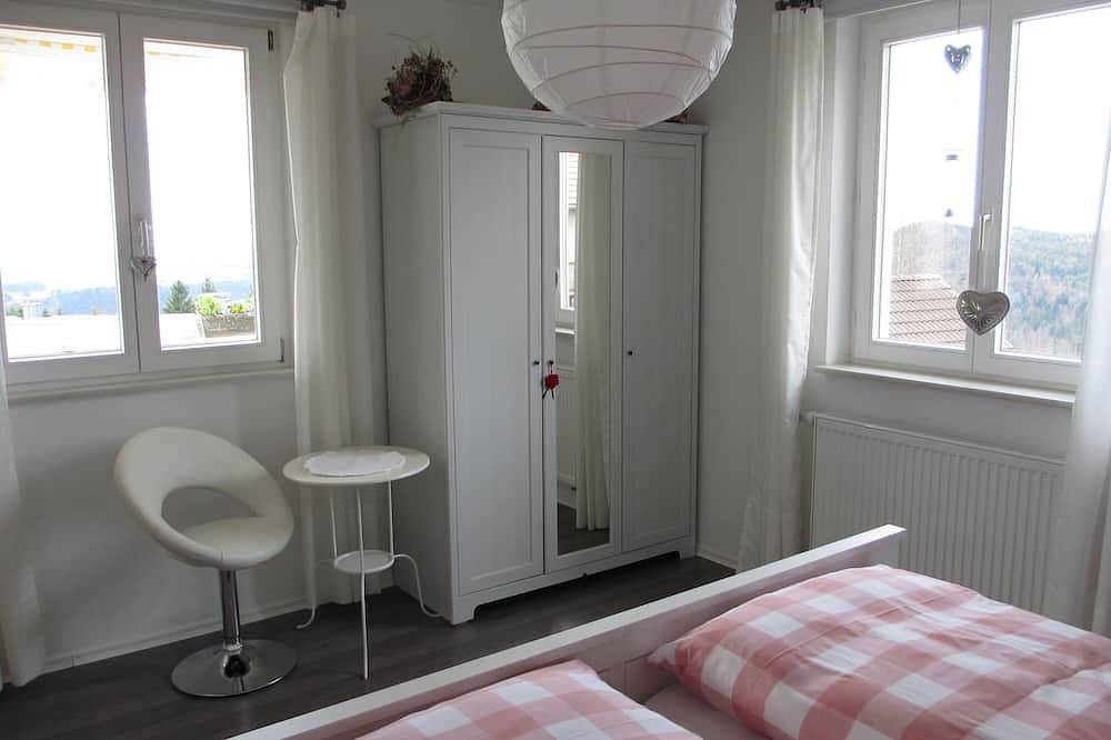 Ganze Wohnung, 2 Ferienw. , neu , modern, familienfreundlich, barrierefrei, große Südterrasse in Ühlingen-Birkendorf, Südschwarzwald