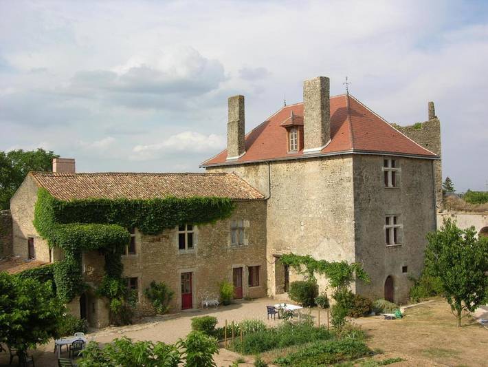 Superior Double Room - "A" in Airvault, Deux-Sèvres