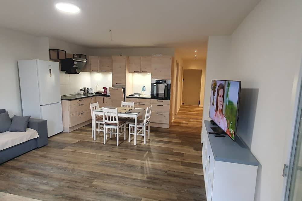 Ganze Wohnung, Ferienwohnung 2 im Herzen von Meiningen, mit Blick auf Theater in Meiningen, Werratal