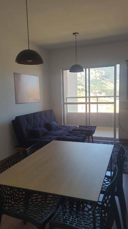 Casas e apartamentos de temporada para 5 pessoas, com jardim e vista e ainda piscina em Extrema