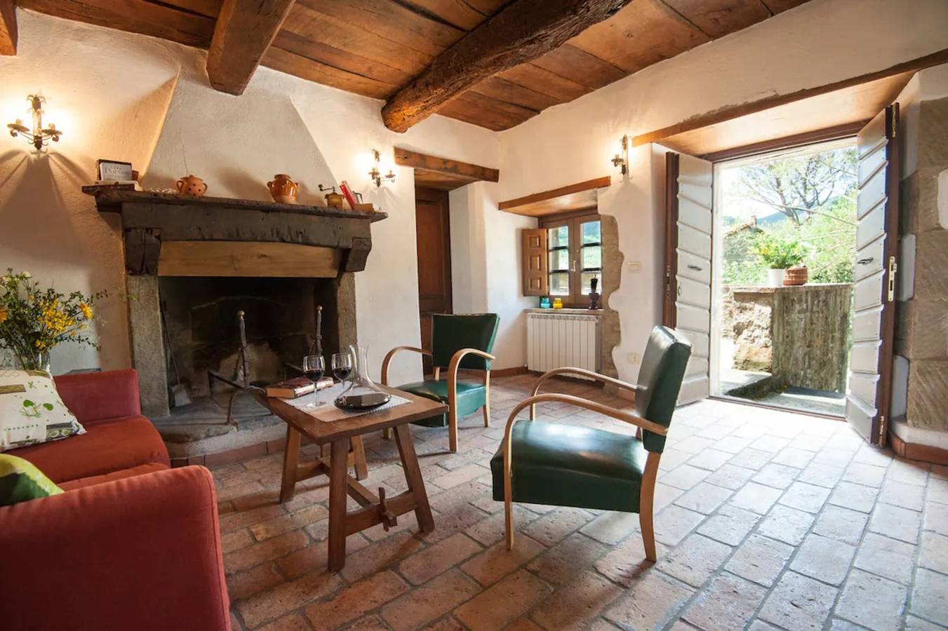 Agriturismo "Pilari Intera Struttura" con piscina privata e Wi-Fi in Provincia di Arezzo