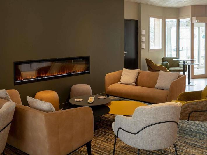 Hôtel pour 2 personnes, avec piscine ainsi que jardin et vue, animaux acceptés à Appoigny - 4