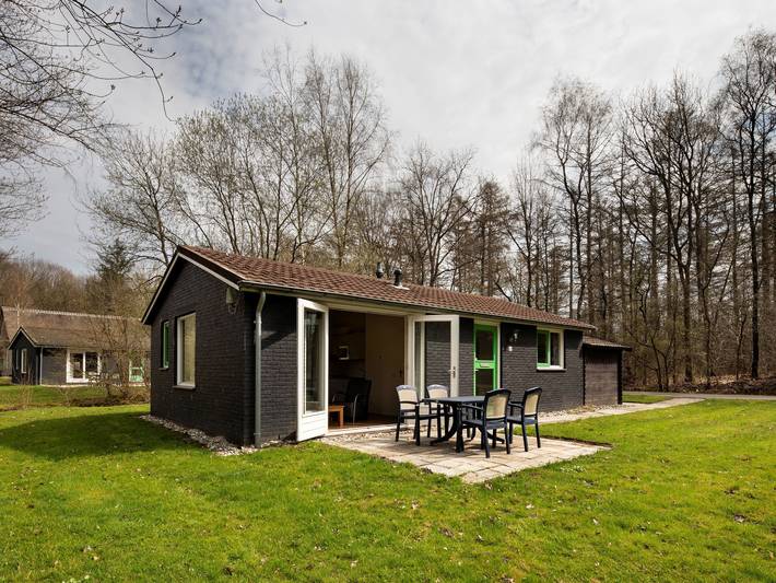 Bungalow voor 4 personen, met Terras en Tuin in Ruinen
