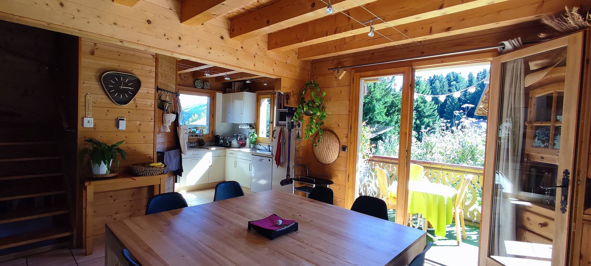 Chalet 'Aiglon' con vistas a la montaña, terraza privada y Wi-Fi in Le Praz de Lys, Taninges