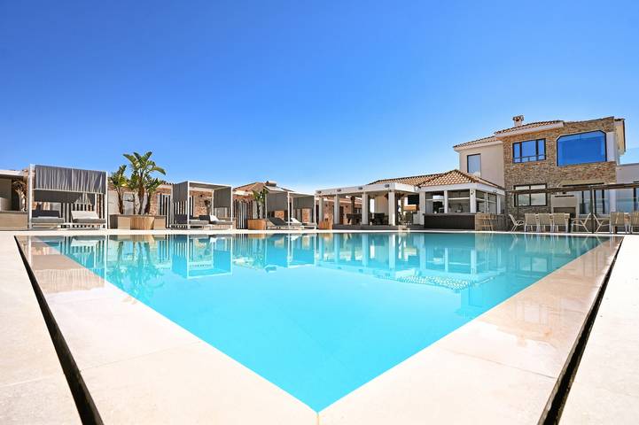 Villa für 22 Personen mit Ausblick in Ayia Napa, Südzypern