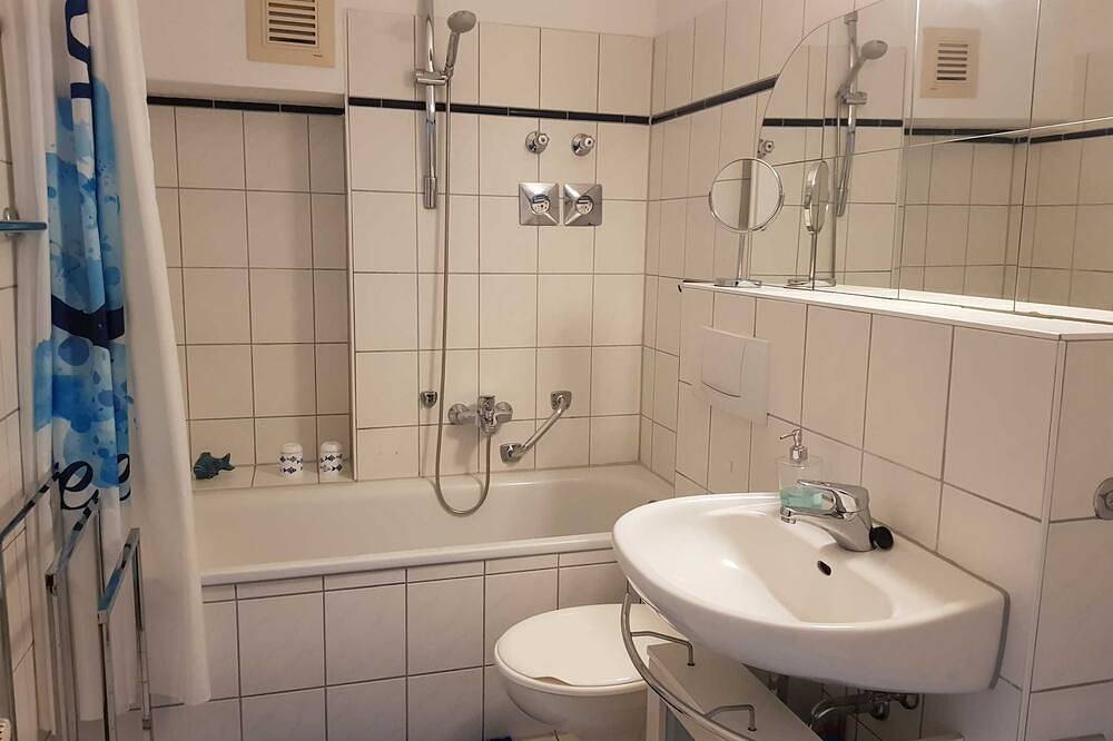 Entire apartment, Blaumuschel house An apartment 18 - Dh - Blaumuschel house An apartment 18 Dh-98435 in Seebad Lubmin, Lubmin