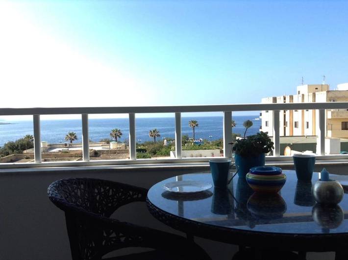 Gîte pour 6 personnes, avec Balcon ainsi que Terrasse et Piscine dans Qawra - 4
