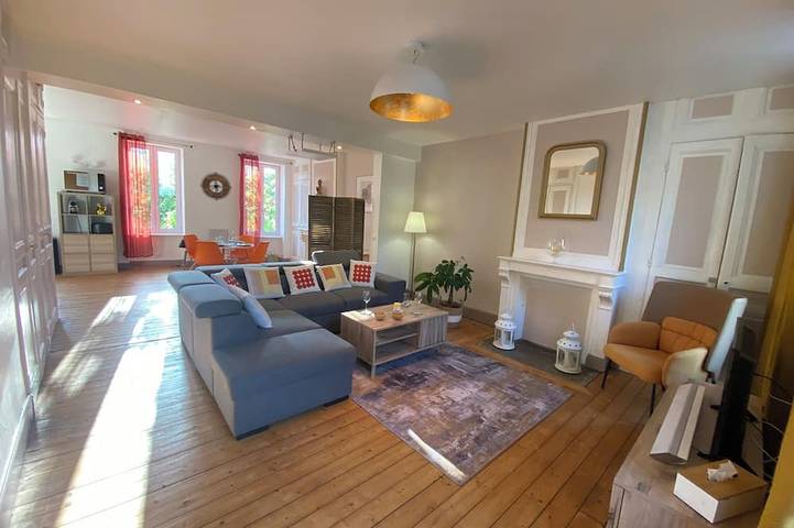 Appartement entier, Au logis de Abi Bienvenue classé 3 étoiles Bel appartement bourgeois spacieux in Cherbourg-Octeville, Cherbourg-en-Cotentin