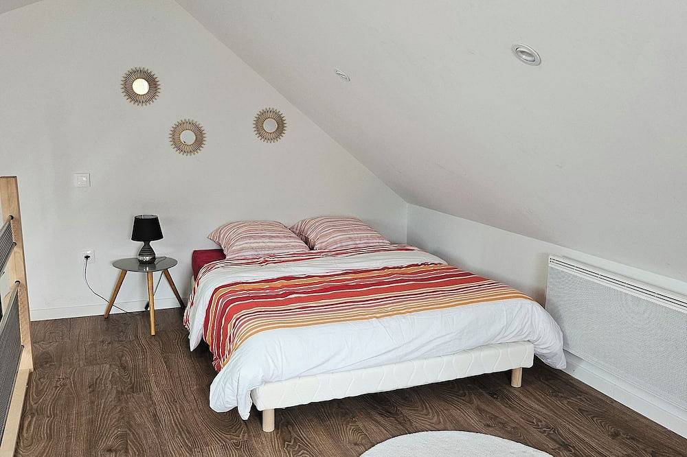 Appartement entier, Charmante maisonnette rénovée entre Rennes et le Mont St Michel in Vieux-Vy-sur-Couesnon, Région de Rennes