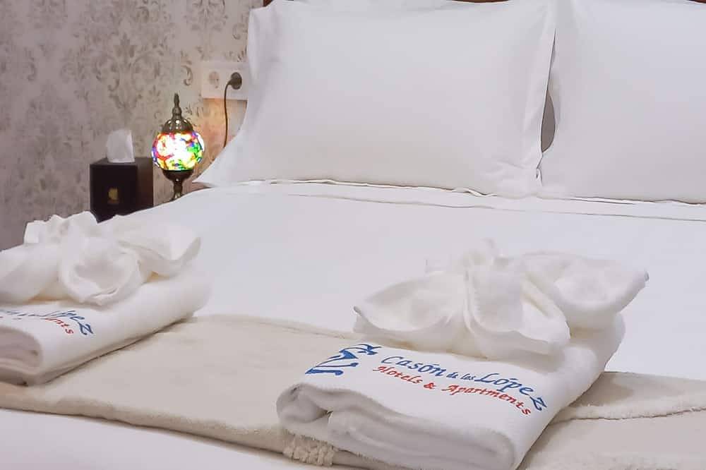 Entire apartment, Casón De Los López Apartments Imperial in Toledo, Toledo Province