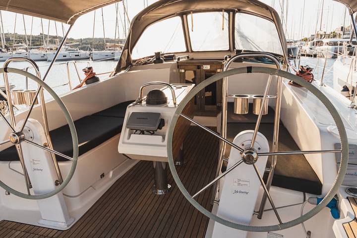 Boat for 4 people in Vancouver, British Columbia