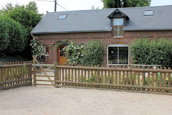 Gîte pour 14 personnes, avec Jardin à Saint-Gatien-des-Bois