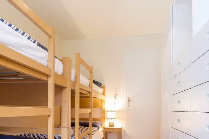 Gîte pour 8 personnes, avec balcon à Andermatt - 4