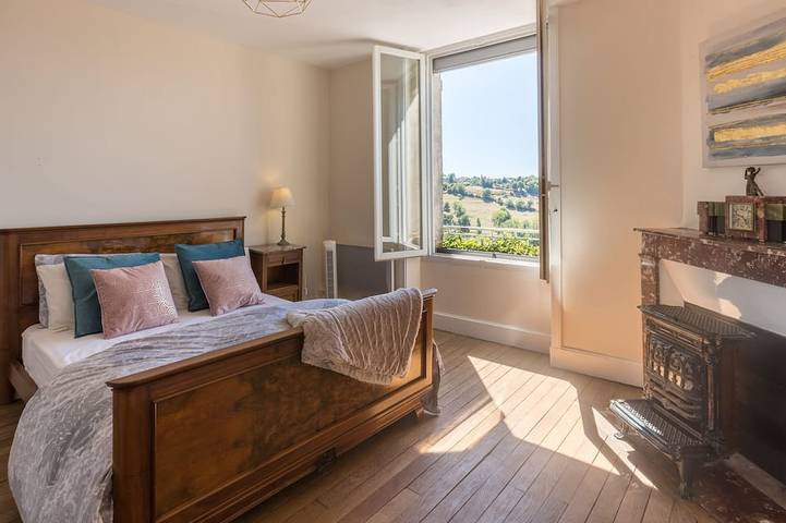 Gîte pour 4 personnes, avec terrasse à Ayen - 2